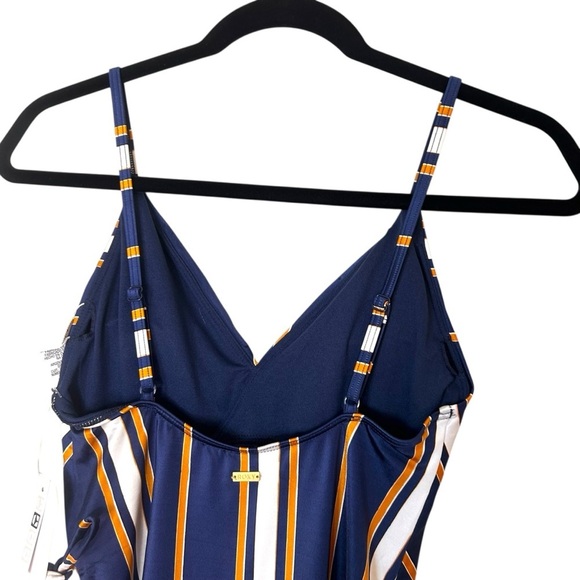 Roxy Women's Romantic Senses One Piece Swimsuit- Size Small - Picture 10 of 13